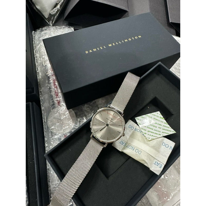 ORIG & IMPORTED Daniel Wellington Petite Unitone Women's Silver Watch DW00600468