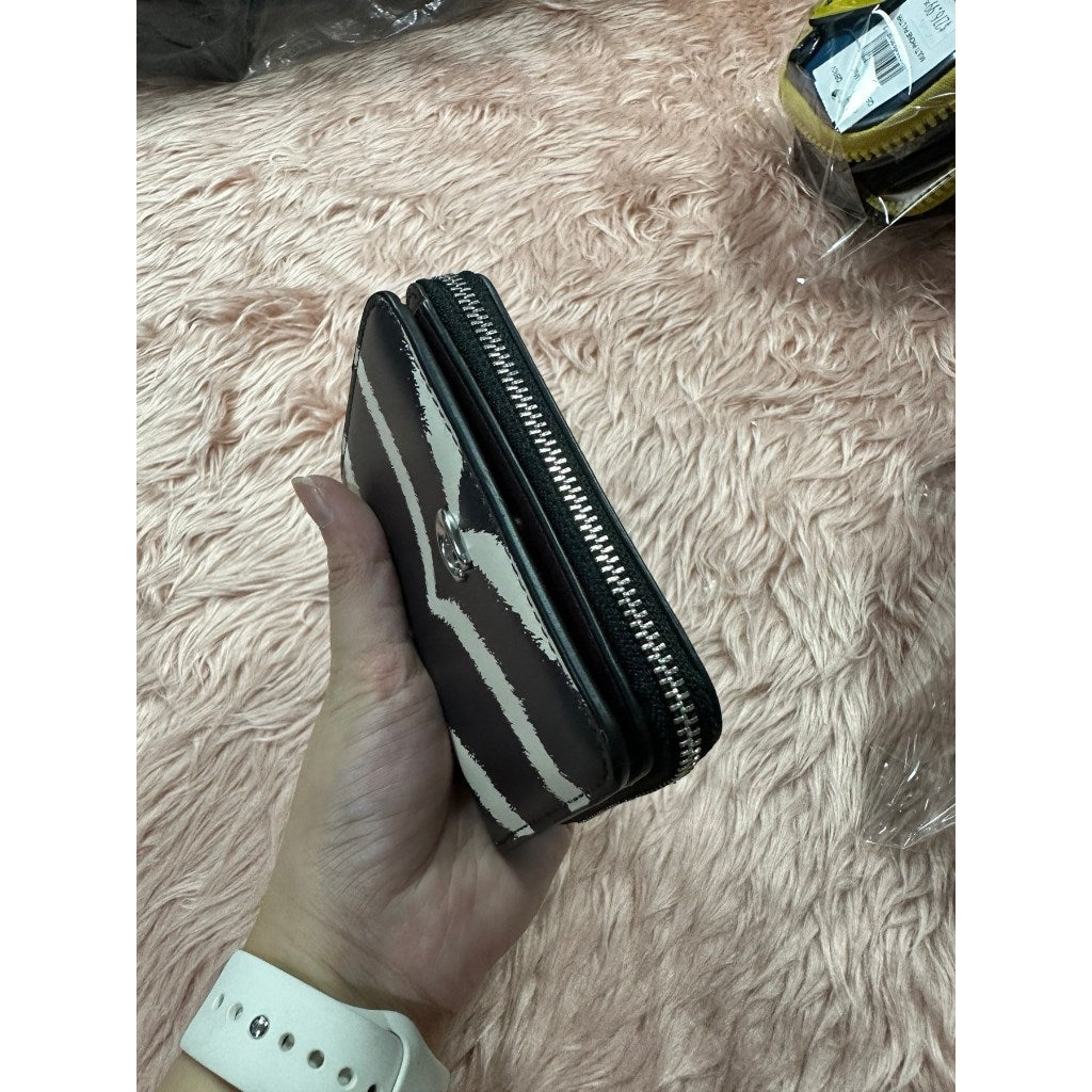 ORIG & IMPORTED CCH Retail Billfold Wallet With Zebra Print Black/White