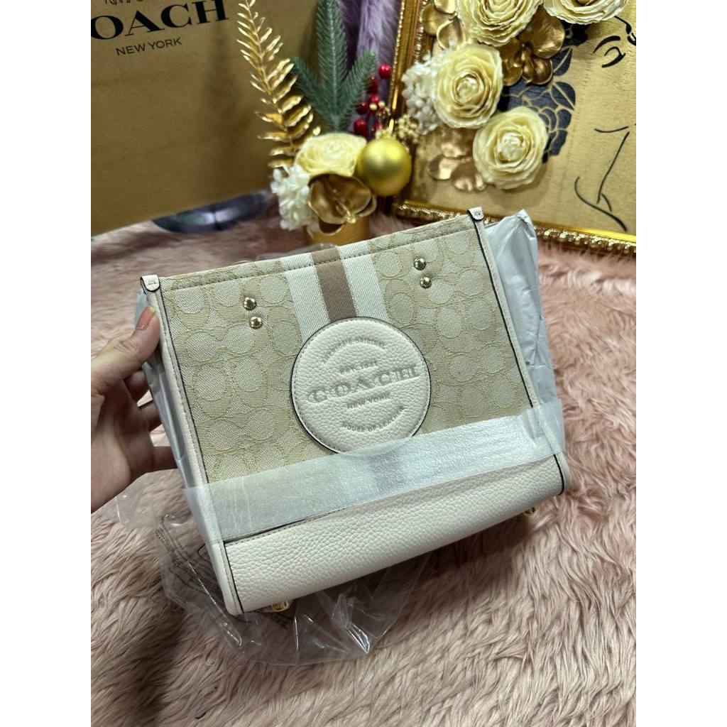 ORIG & IMPORTED CCH RARE Dempsey Tote Bag 22 White Jacquard Bag