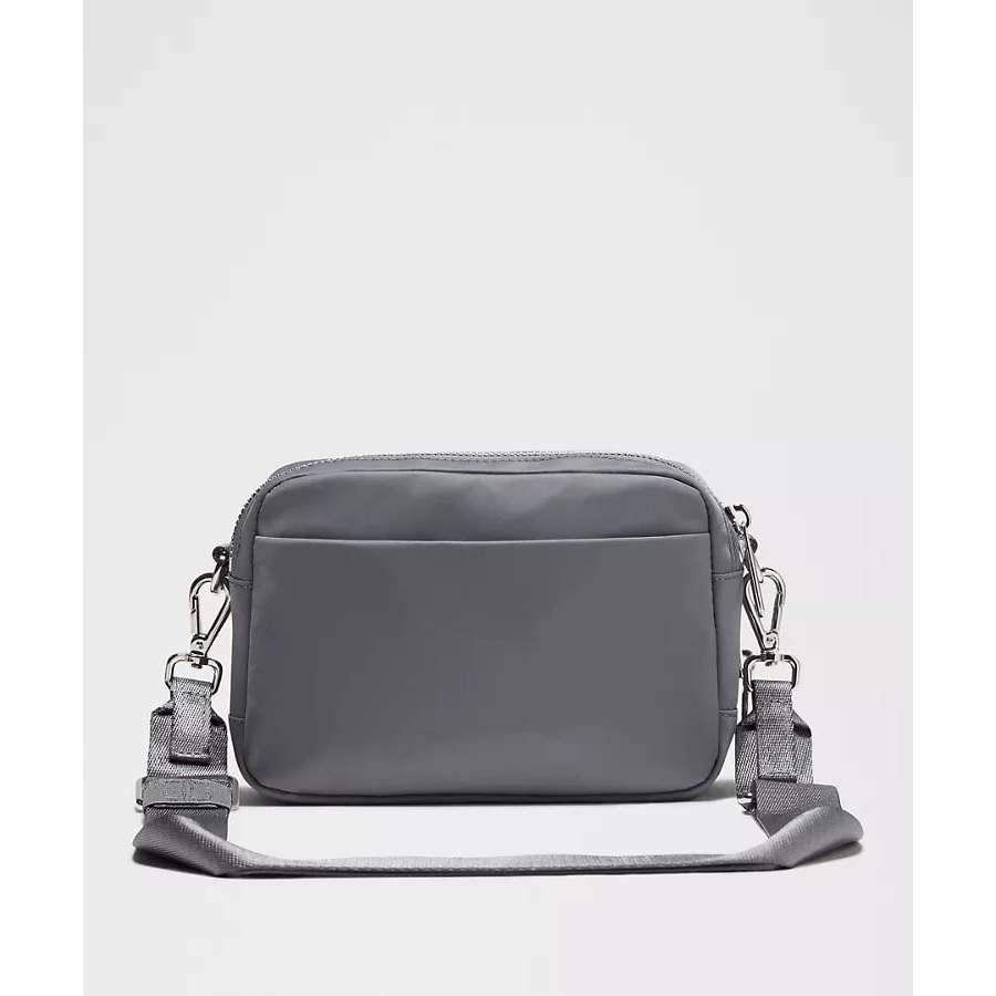 ORIG & IMPORTED LuluLemon Everywhere Crossbody Bag 2L Metal Hardware