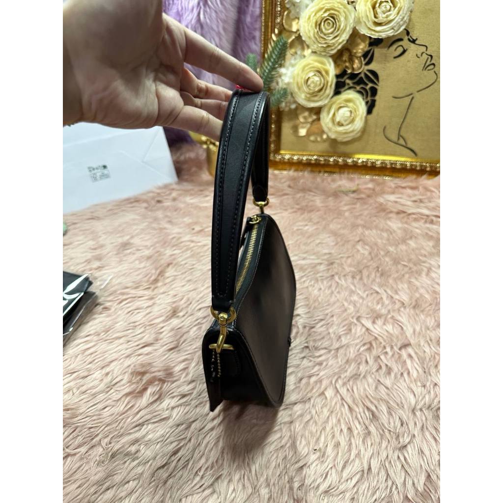 ORIG Preloved CCH Retail Swinger 20 Small Shoulder Black Bag
