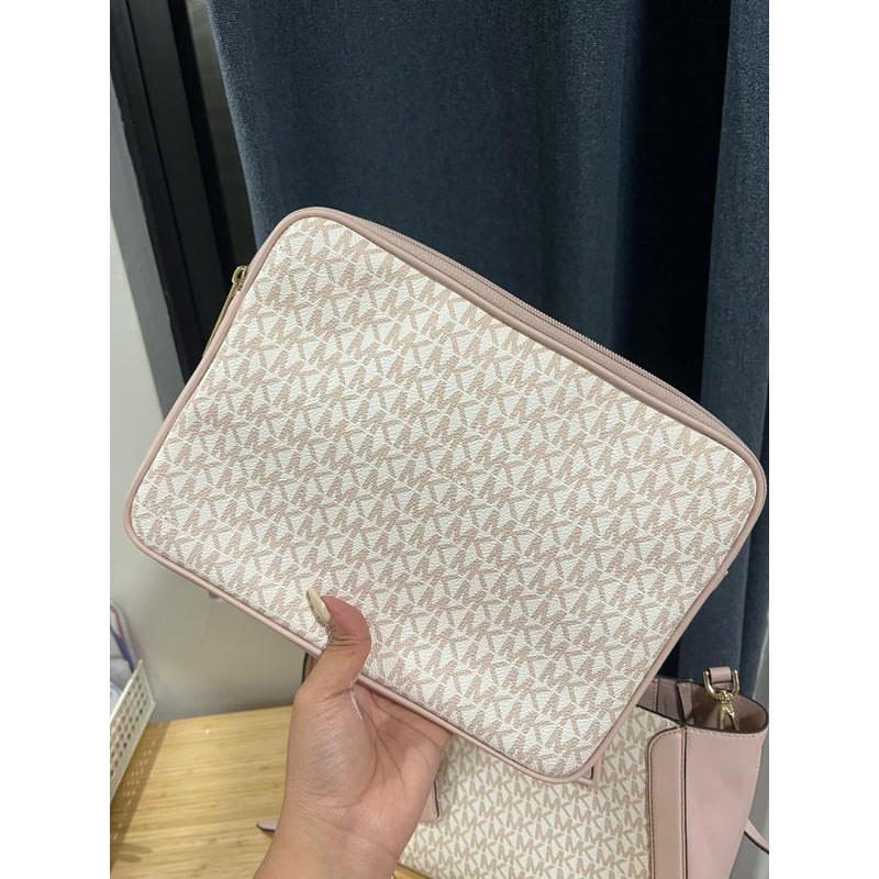 ORIG Preloved MK Ipad Case White/Pink