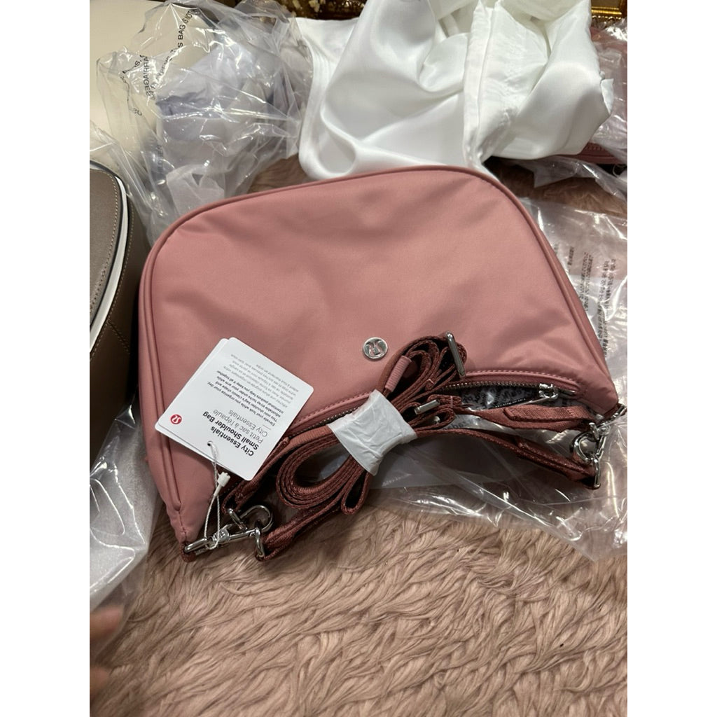ORIG & IMPORTED LuluLemon City Essentials Small Shoulder Bag 3L Deco Pink