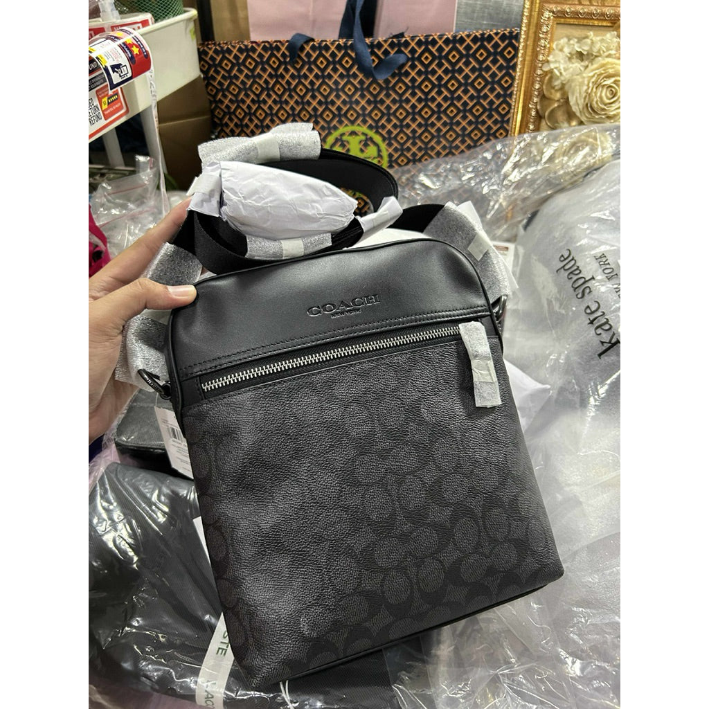 ORIG & IMPORTED CCH Houston Flight Men’s Bag In Signature Canvas Black
