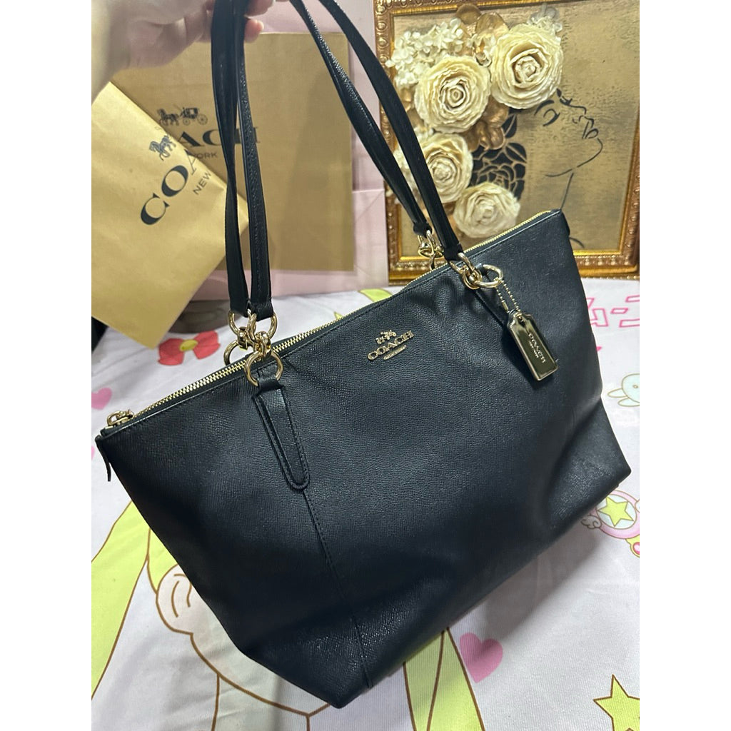 ORIG Preloved CCH F57526 Ava Tote In Crossgrain Leather Handbag Black Bag