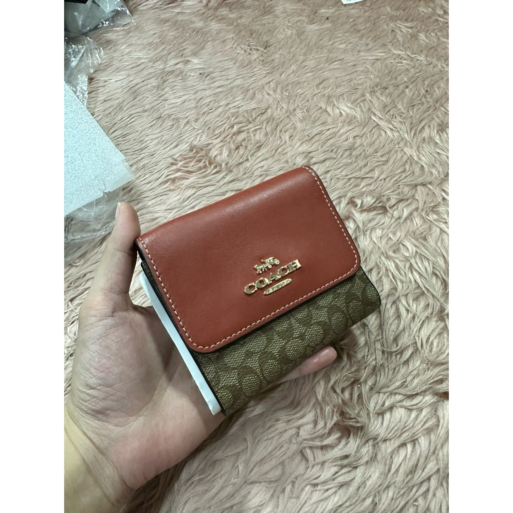 ORIG & IMPORTED CCH NEW Small Trifold Card Wallet