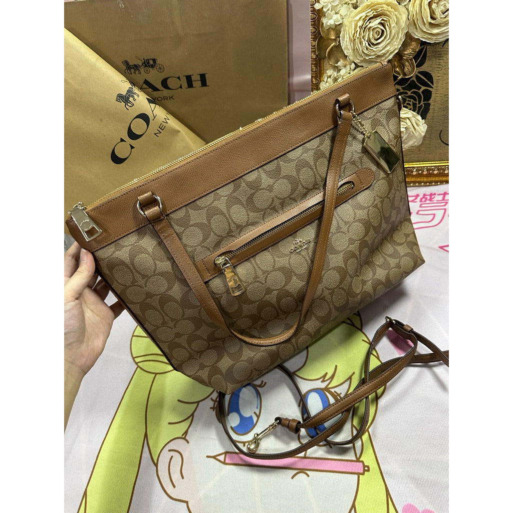 ORIG & IMPORTED CCH RARE Signature Tyler Tote Large Bag in Khaki Brown