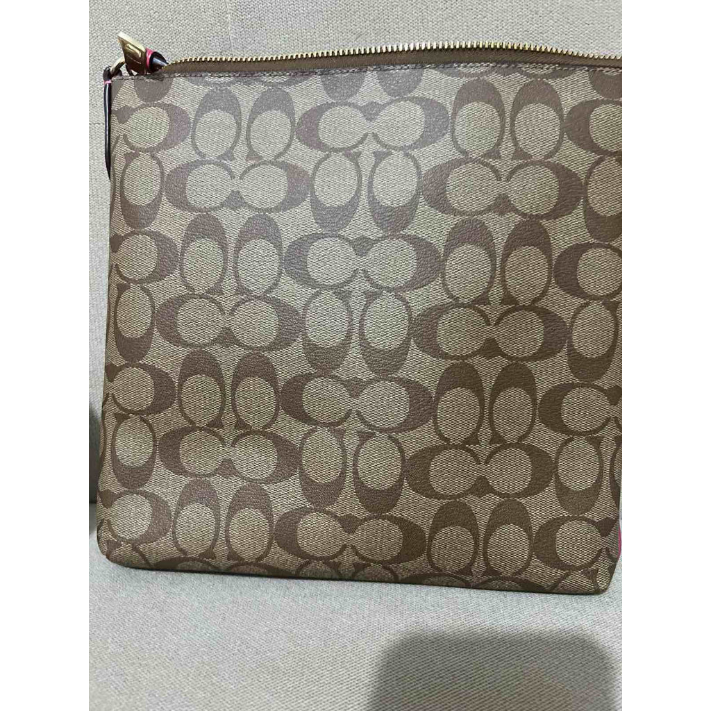 ORIG & IMPORTED CCH Rowan File Bag in Khaki/Pink