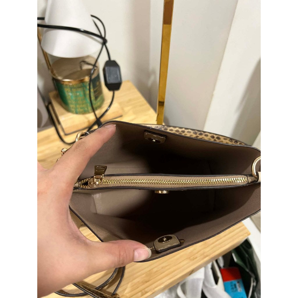 ORIG Preloved CCH Mollie Bucket Beige Bag 22