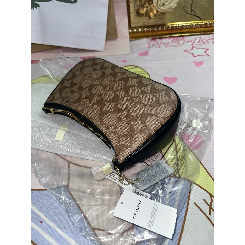 ORIG & IMPORTED CCH Teri Shoulder Bag in Khaki/Black
