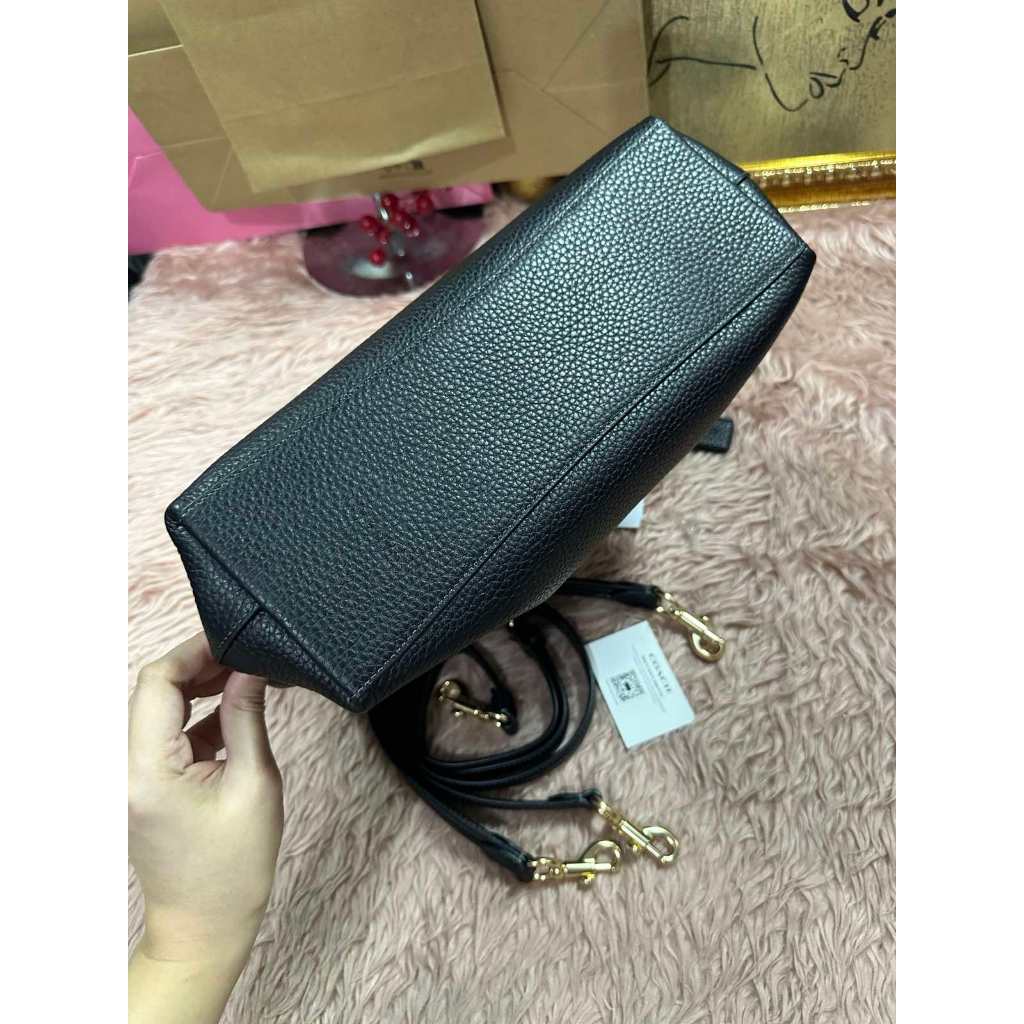 ORIG & IMPORTED CCH Laurel Shoulder Black Bag