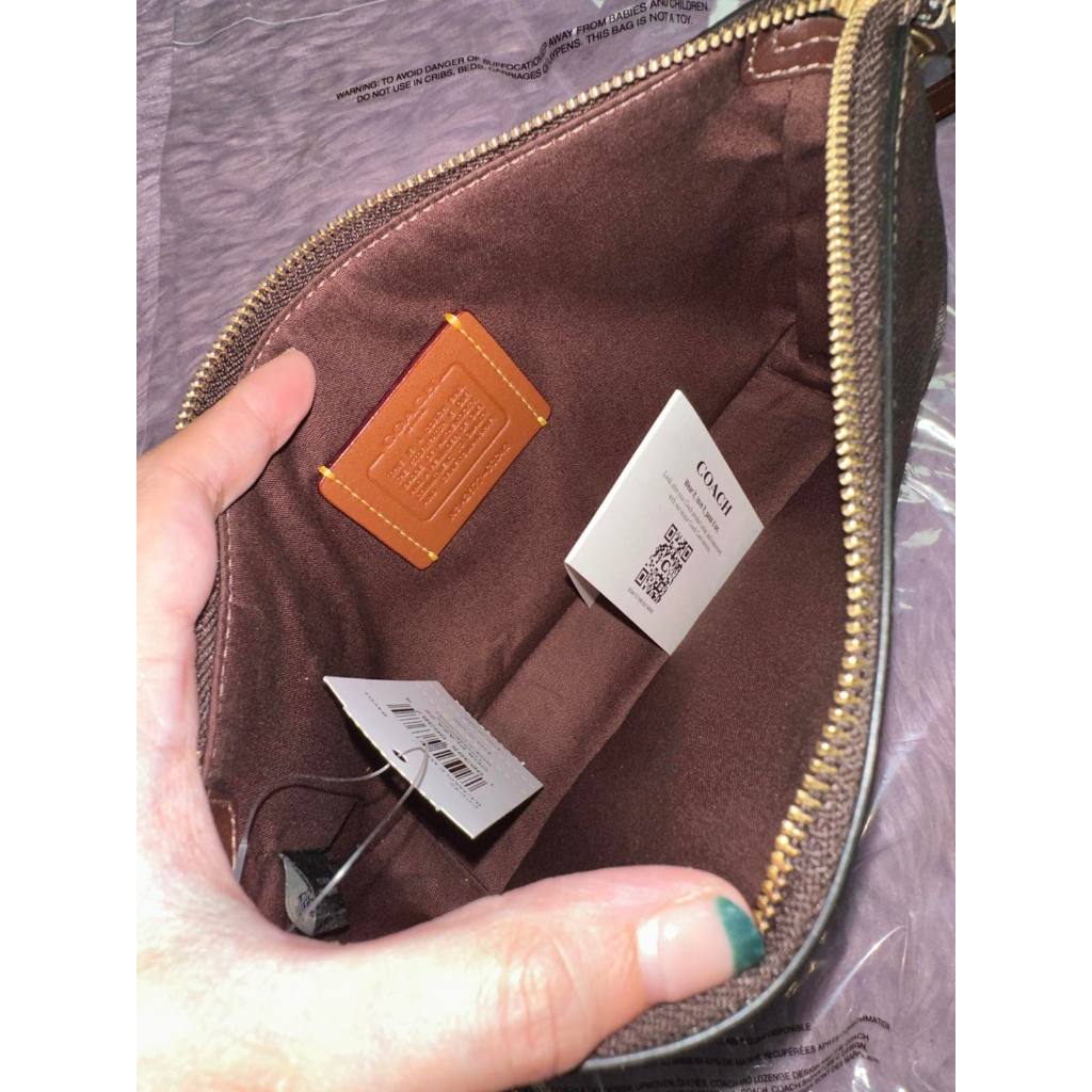 ORIG & IMPORTED CCH Retail Plaza 18 and 22 Small Shoulder Bag Maple Brown