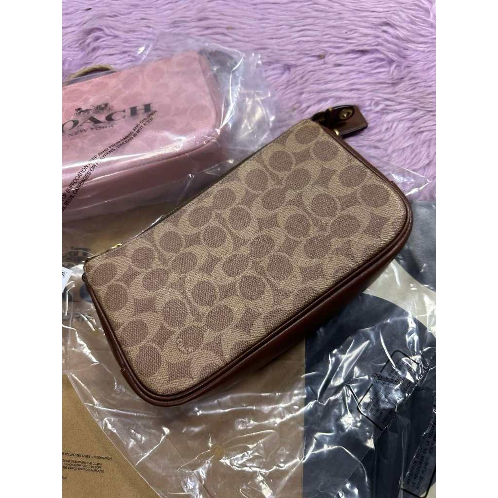 ORIG & IMPORTED CCH Retail Plaza 22 Small Shoulder Bag in Tan Brown