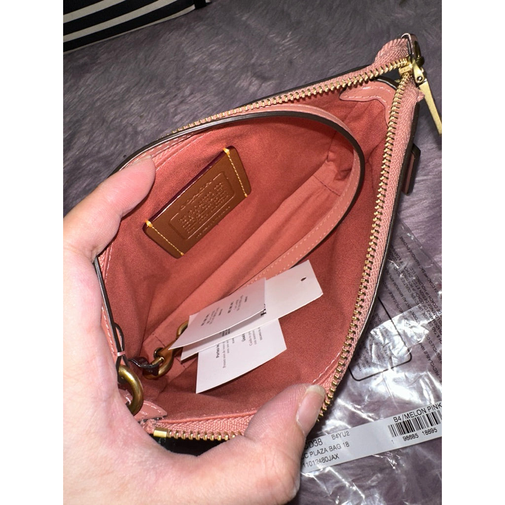 ORIG & IMPORTED CCH Retail Plaza 18 and 22 Small Shoulder Bag Pink
