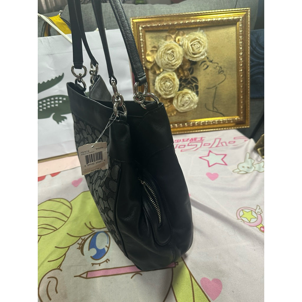 ORIG Preloved CCH Lexy Shoulder Outline Signature Black Hobo Bag