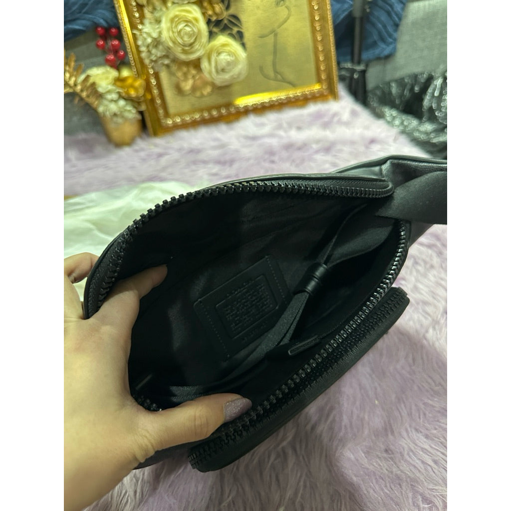 ORIG & IMPORTED CCH Racer Belt Men Bag In Signature Canvas Black