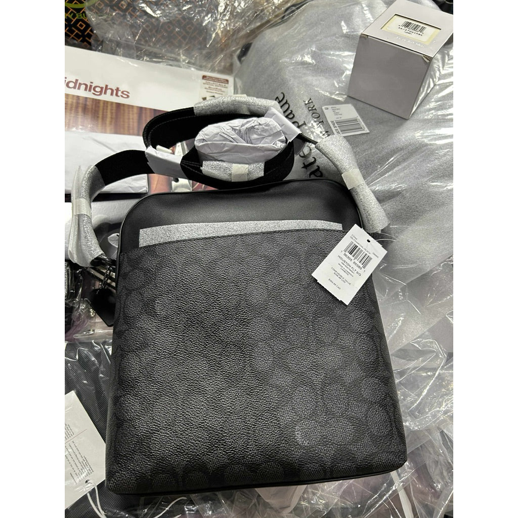ORIG & IMPORTED CCH Houston Flight Men’s Bag In Signature Canvas Black