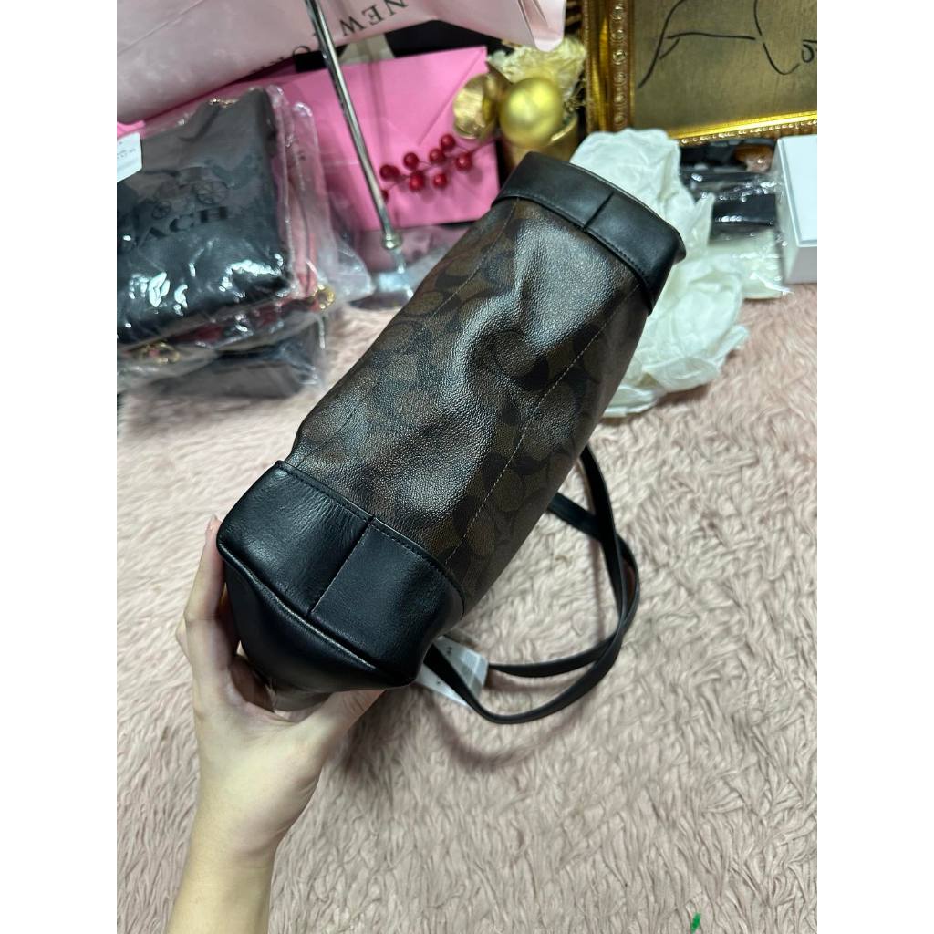 ORIG & IMPORTED CCH RARE Zip Top Tote Brown Medium Bag