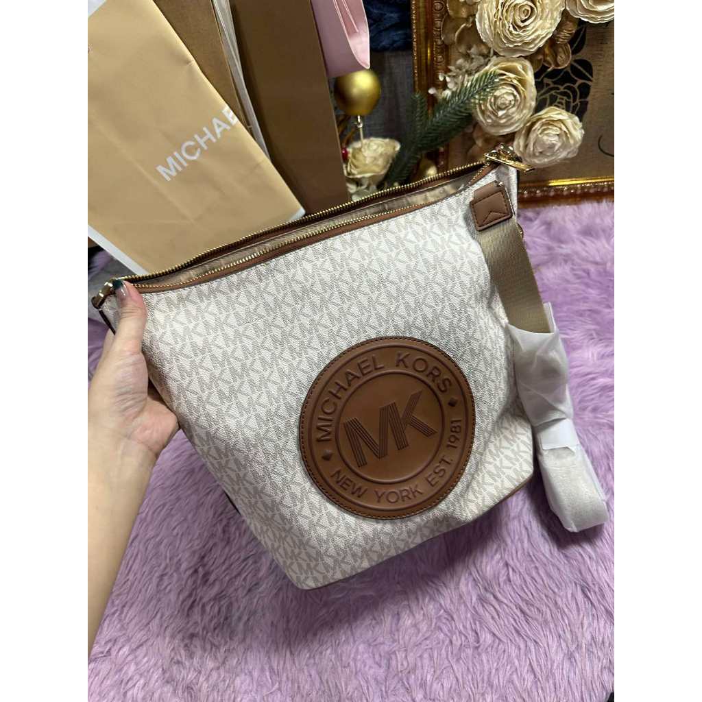 ORIG & IMPORTED MK Fulton Sport Shoulder Bucket Vanilla White Bag