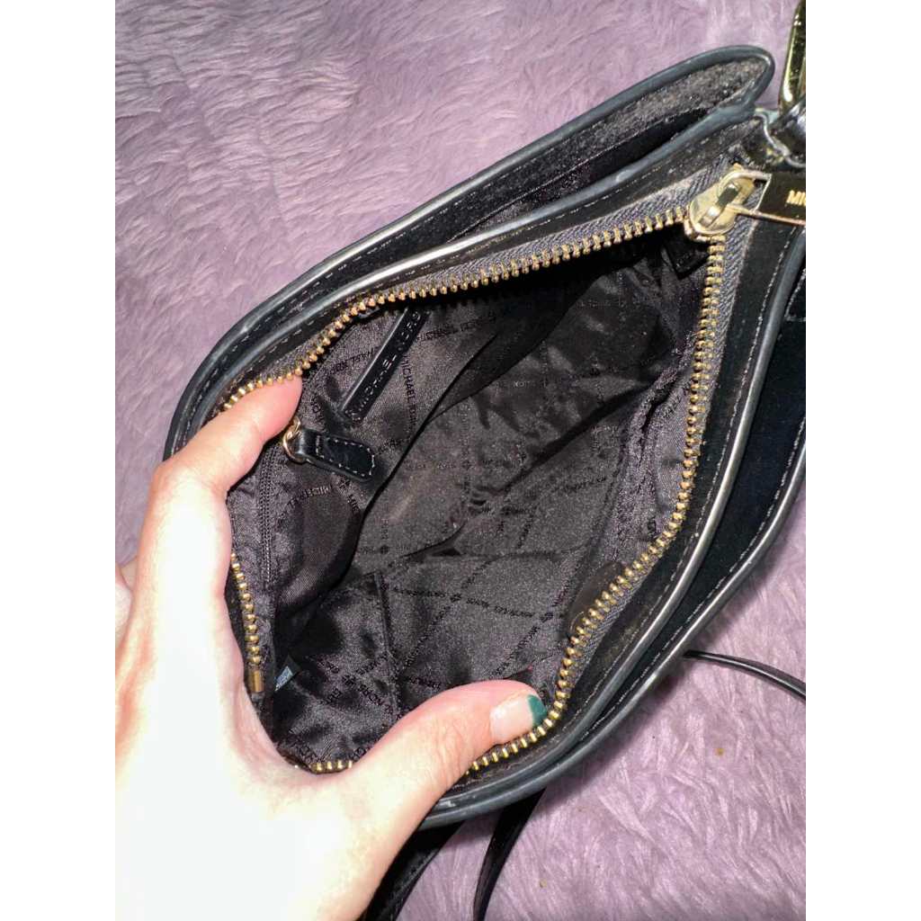 ORIG Preloved MK Trisha Medium Pebbled Leather Crossbody Black Bag