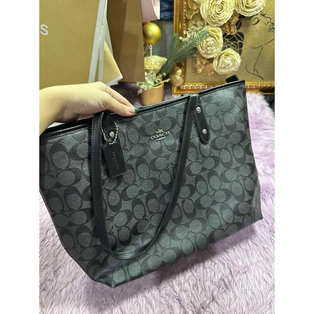 ORIG & IMPORTED CCH City Zip Tote In Signature Canvas Black Bag