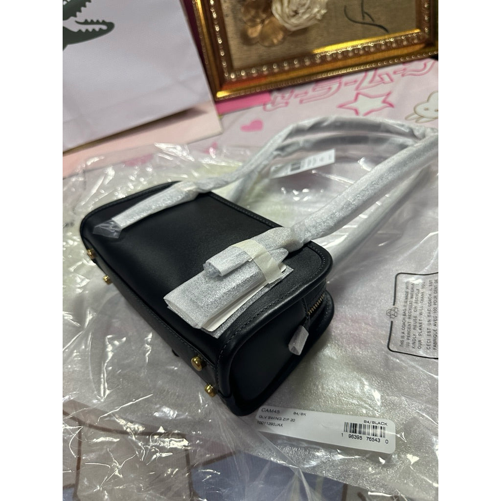 ORIG & IMPORTED CCH Retail Swing Zip 20 Shoulder Small Black Bag