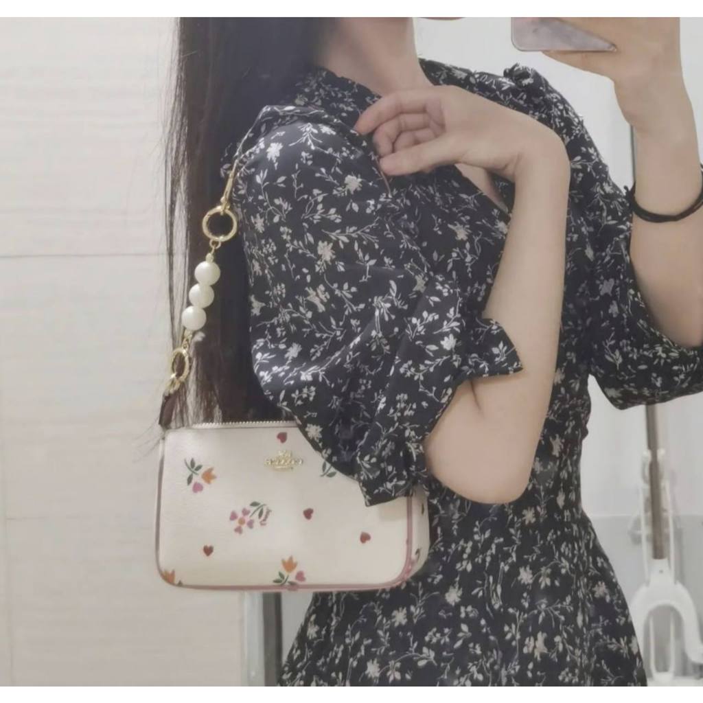ORIG & IMPORTED CCH Nolita 19 In Floral White Small Kilikili Bag
