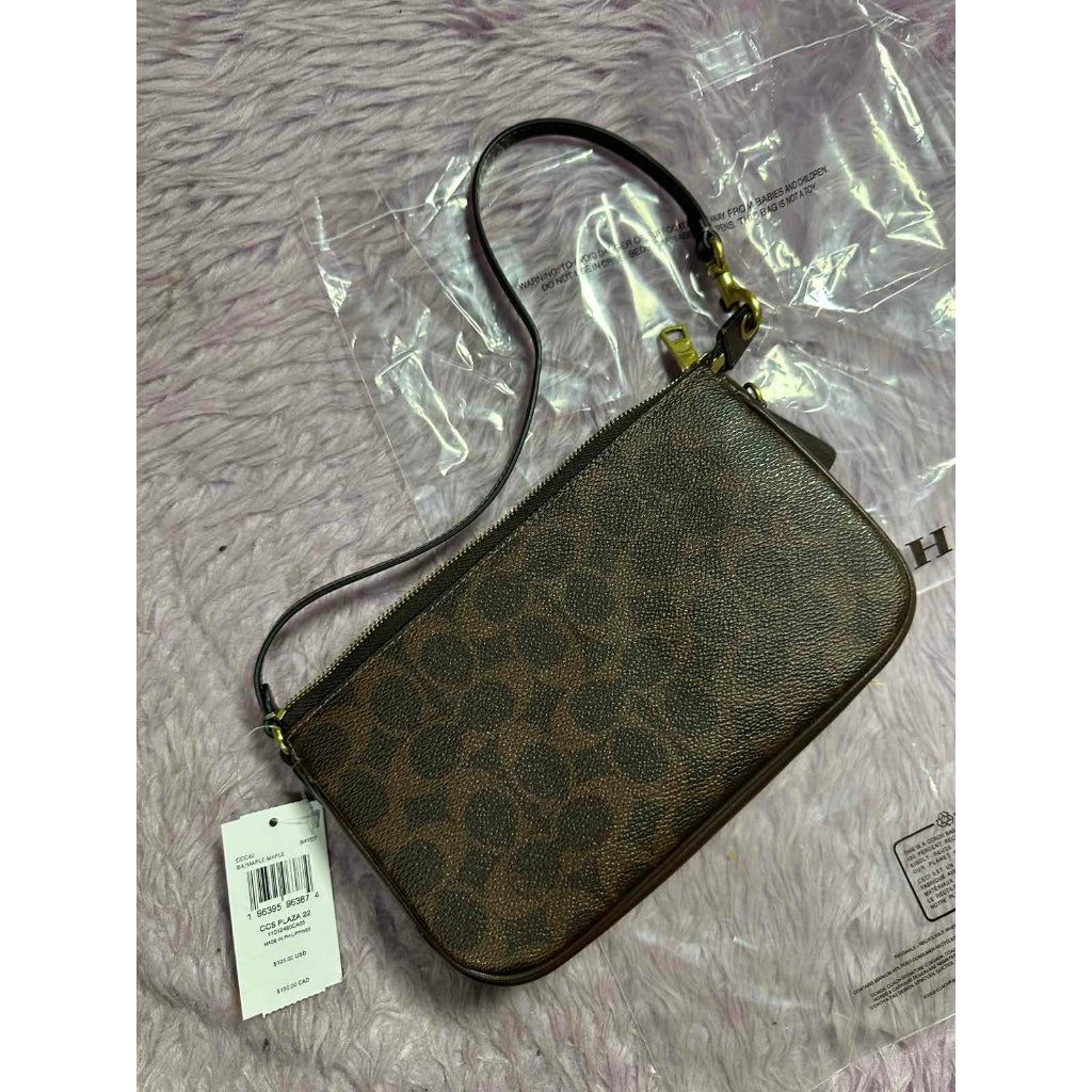 ORIG & IMPORTED CCH Retail Plaza 18 and 22 Small Shoulder Bag Maple Brown