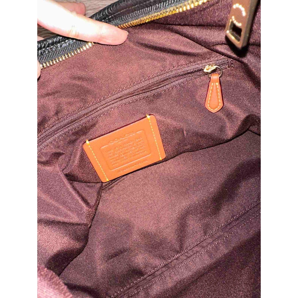 ORIG & IMPORTED CCH Laurel Shoulder Black Bag