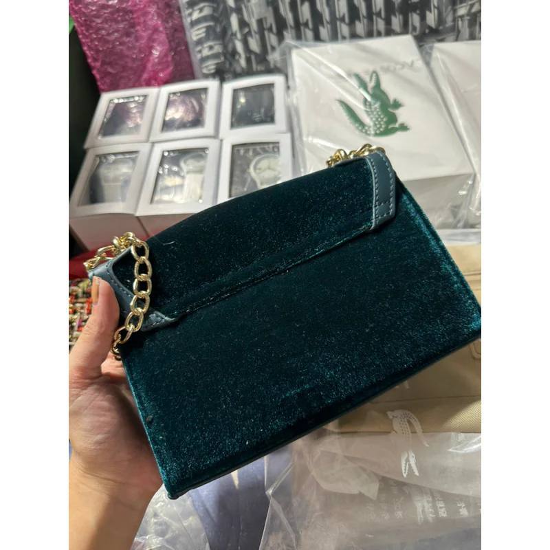 AUTHENTIC/ORIGINAL Guess Green Clutch Crossbody Bag