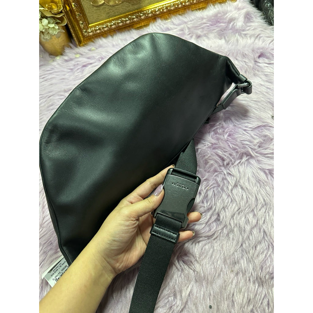 ORIG & IMPORTED CCH Warren Belt Men Black Bag In Signature Canvas