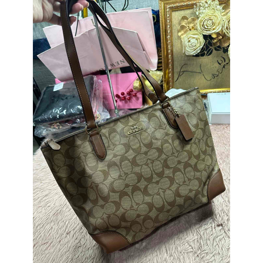 ORIG & IMPORTED CCH RARE Zip Top Tote Khaki Brown Medium Bag