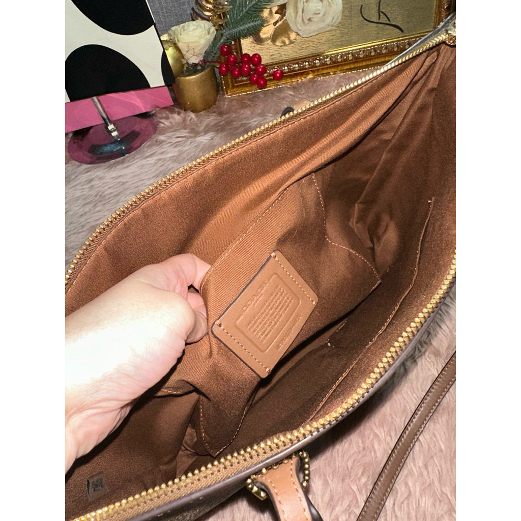 ORIG Preloved CCH Zip Top Medium Tote Bag Khaki Brown