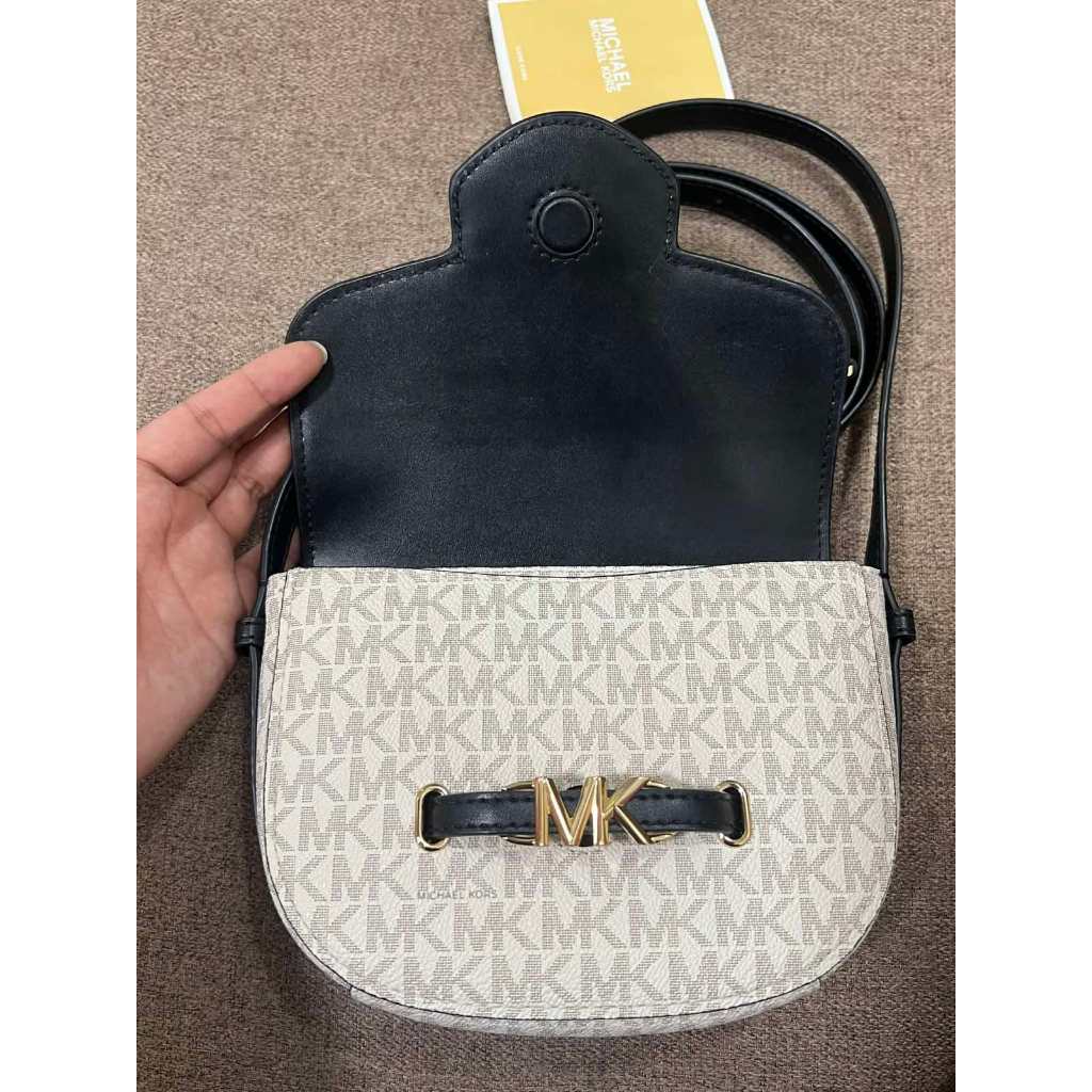 ORIG Preloved MK Reed Small Logo Flap Crossbody Bag Vanilla/Black