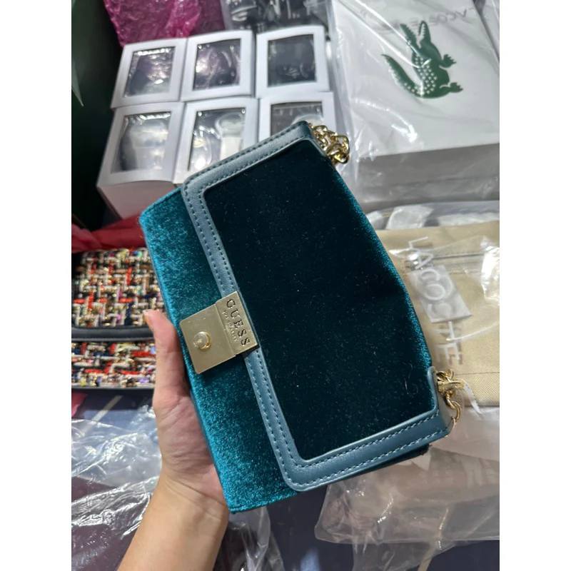 AUTHENTIC/ORIGINAL Guess Green Clutch Crossbody Bag