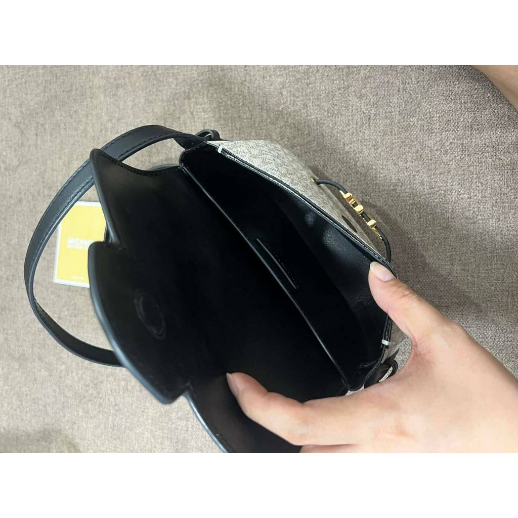 ORIG Preloved MK Reed Small Logo Flap Crossbody Bag Vanilla/Black