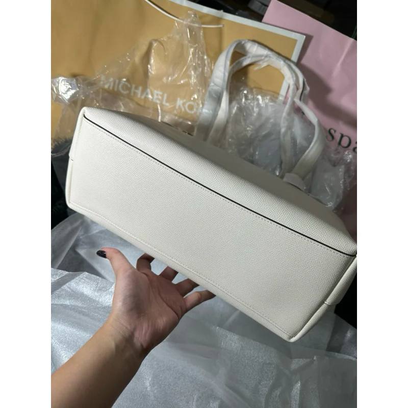 AUTHENTIC/ORIGINAL CCH Gallery Tote Bag in Chalk White