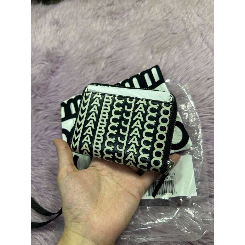 ORIG Preloved MJ The monogram leather zip around black coin card wallet