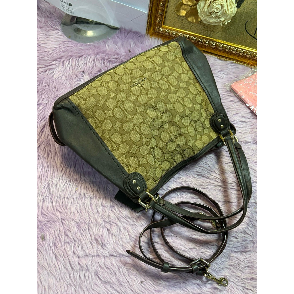 ORIG Preloved RARE CCH Edie Shoulder Bag 28 In Signature Jacquard Brown