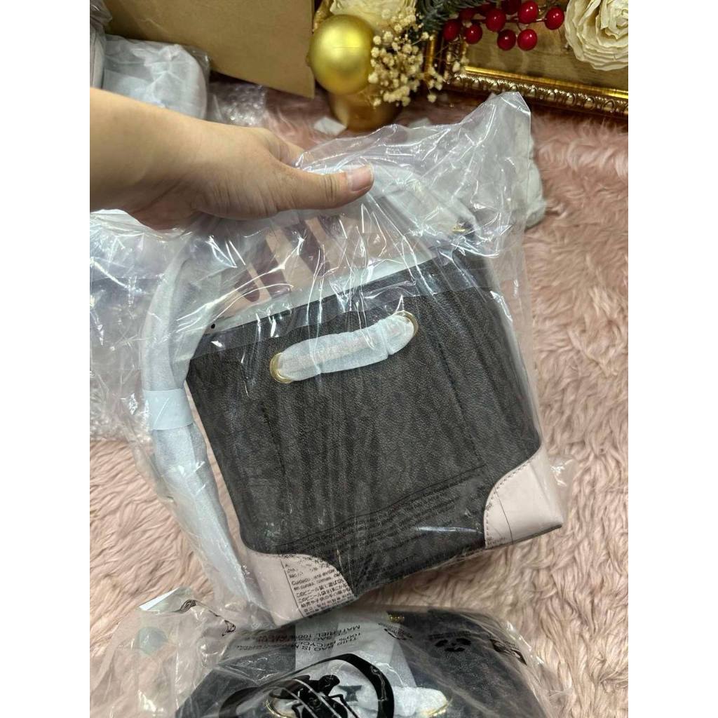 ORIG & IMPORTED MK Mercer Small Logo Bucket Bag Black/Pink
