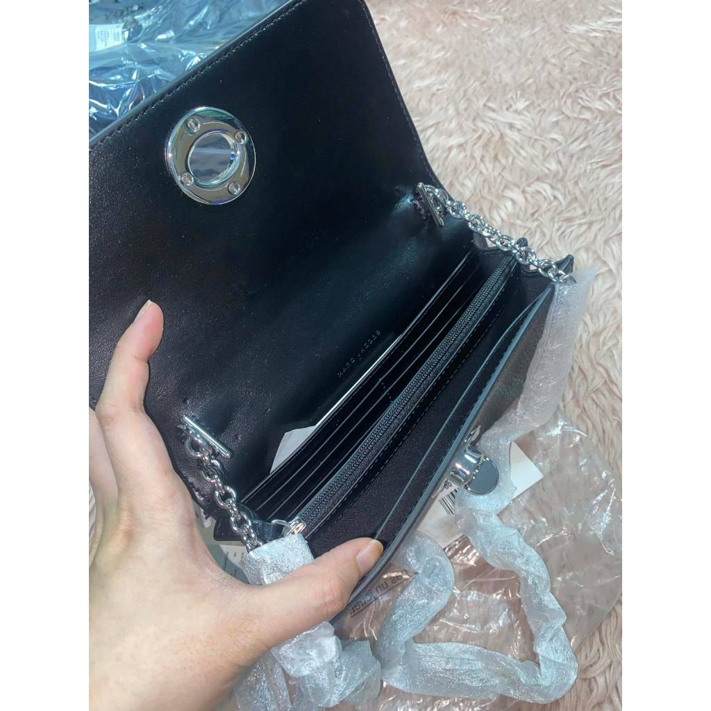 ORIG & IMPORTED MJ The Wallet on Chain Black Bag with turn lock