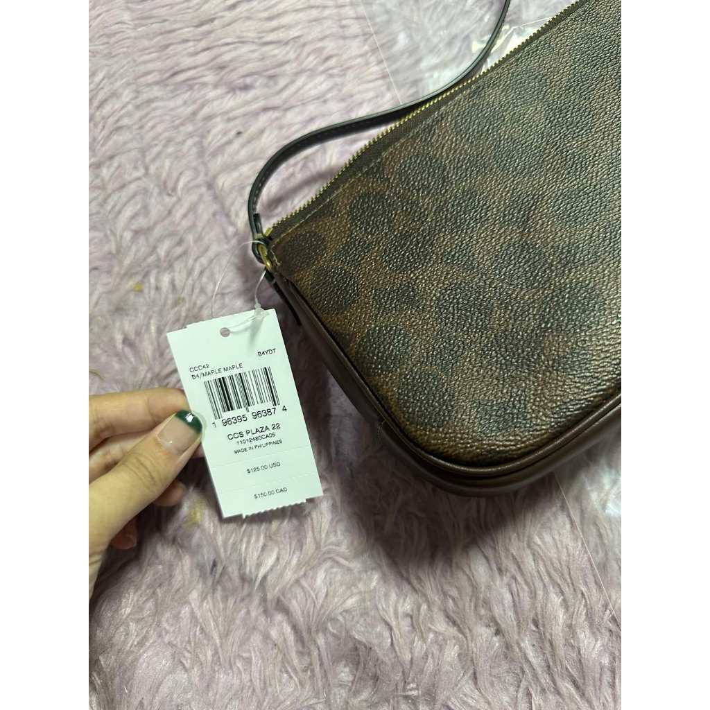 ORIG & IMPORTED CCH Retail Plaza 18 and 22 Small Shoulder Bag Maple Brown