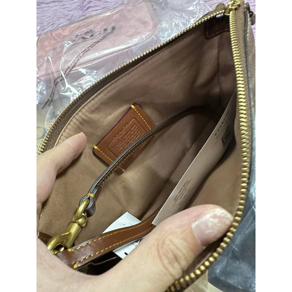 ORIG & IMPORTED CCH Retail Plaza 22 Small Shoulder Bag in Tan Brown