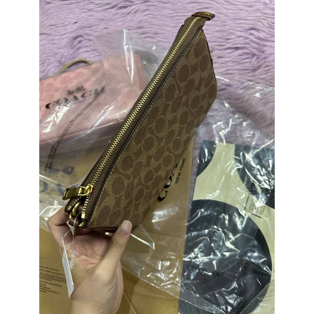 ORIG & IMPORTED CCH Retail Plaza 22 Small Shoulder Bag in Tan Brown