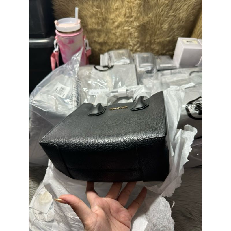 SALE!  MK Mercer Medium Saffiano Leather Messenger Crossbody Bag - Black