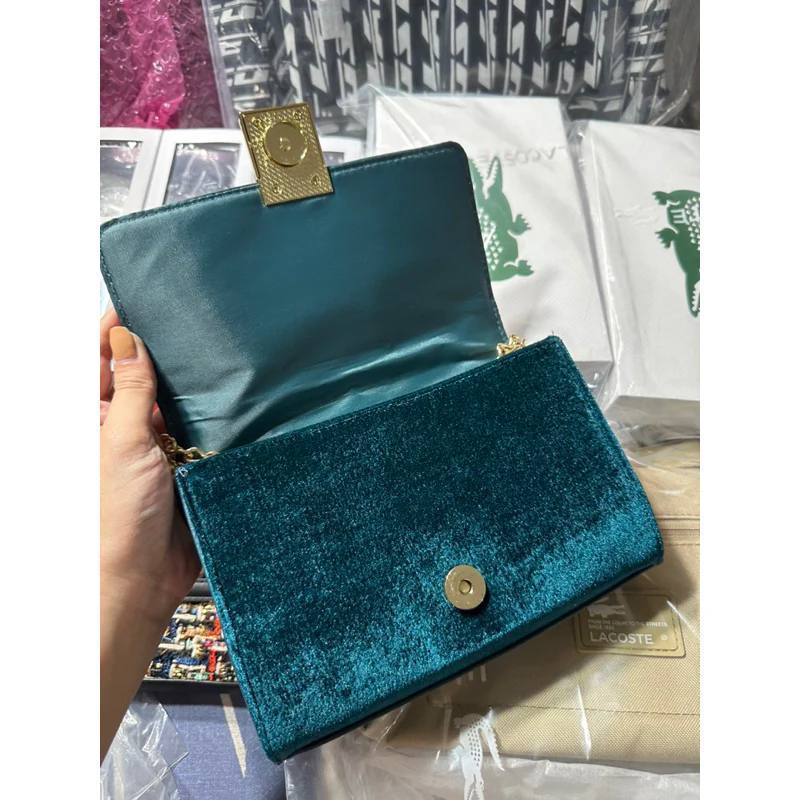 AUTHENTIC/ORIGINAL Guess Green Clutch Crossbody Bag