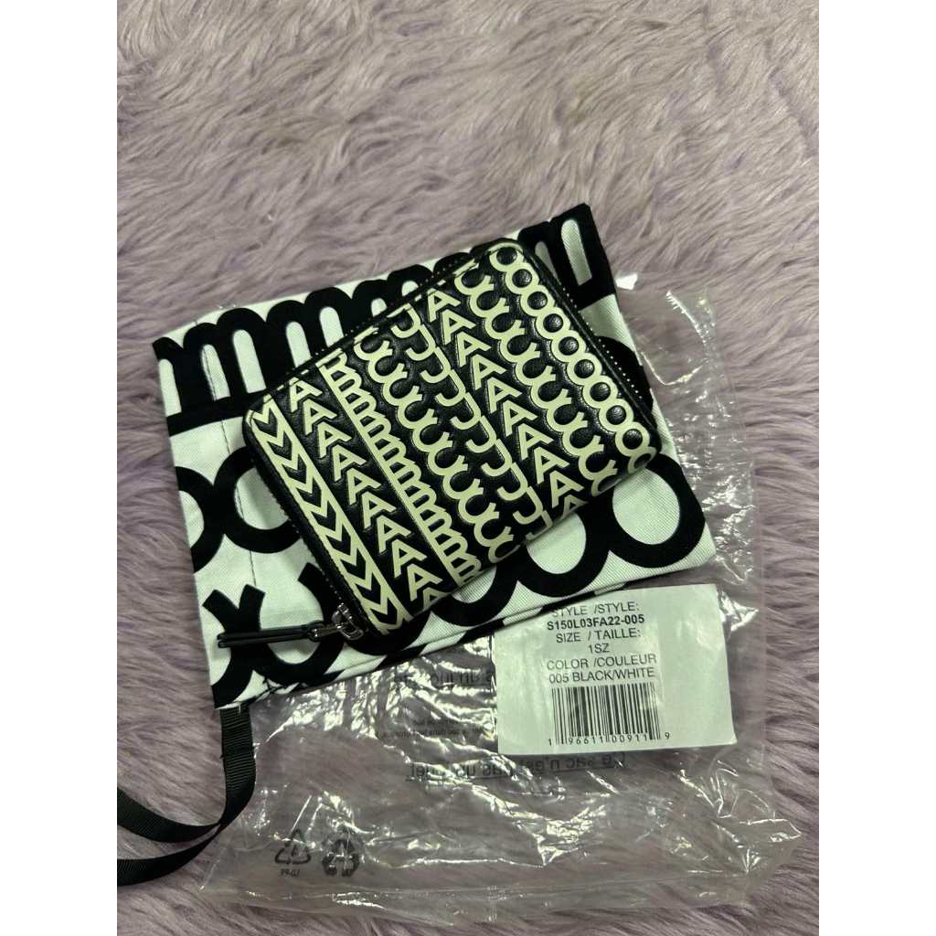 ORIG Preloved MJ The monogram leather zip around black coin card wallet