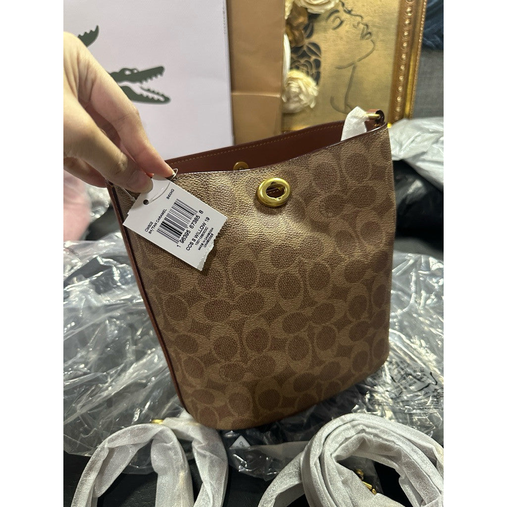 ORIG & IMPORTED CCH Retail Willow Soft Bucket Bag 19 In Tan/Brown
