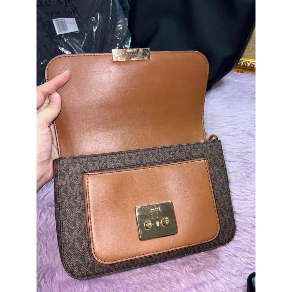ORIG Preloved MK Sloan Editor Medium Flap Messenger Brown Bag