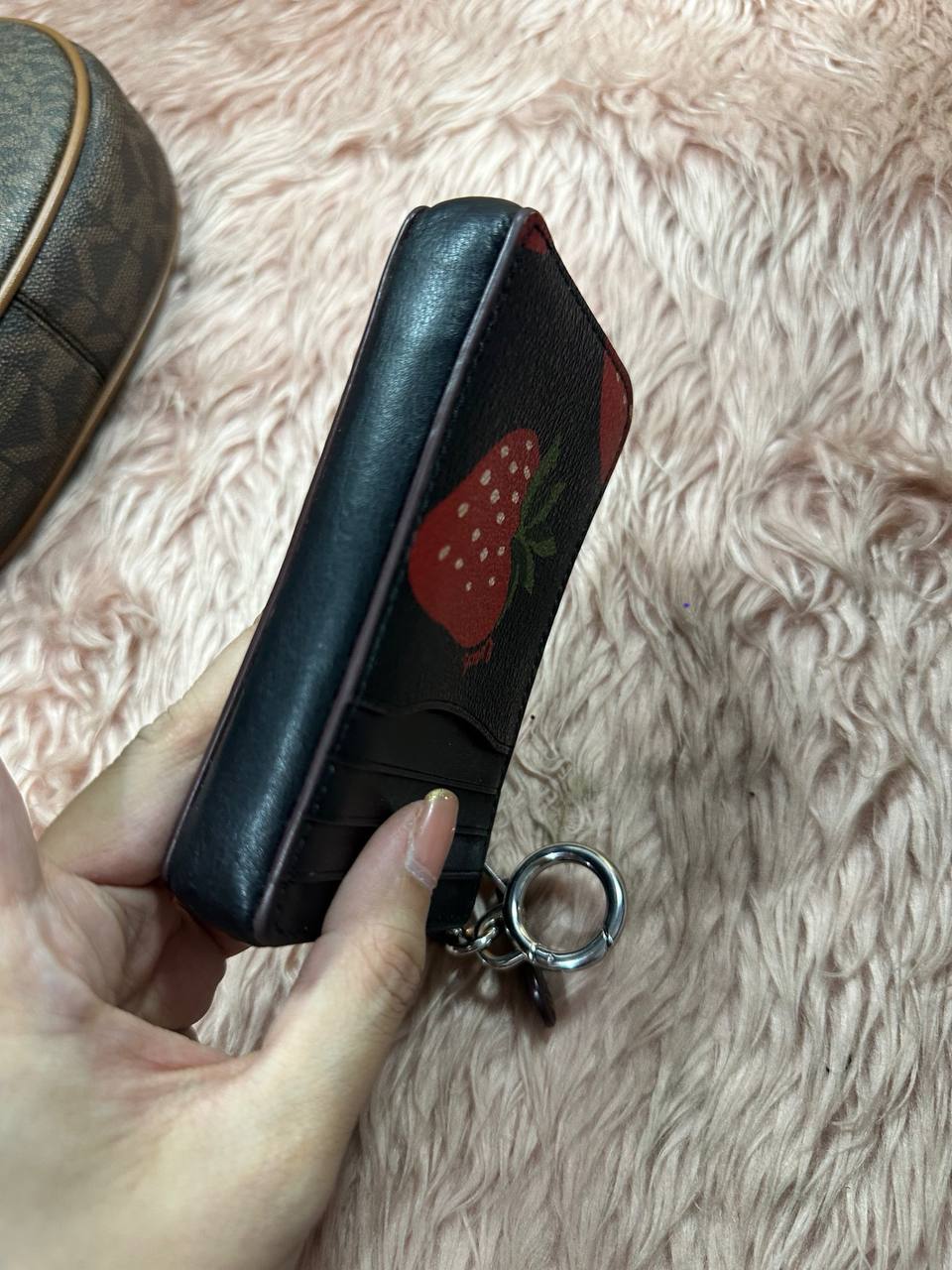 AUTHENTIC/ORIGINAL Preloved COACH Multifunction Card Case Wallet With Wild Strawberry Print